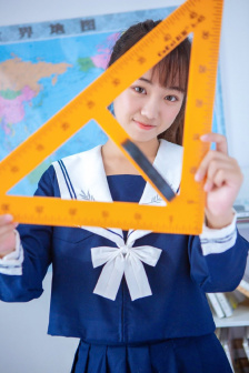 《浴室吃奶》电影在线观看